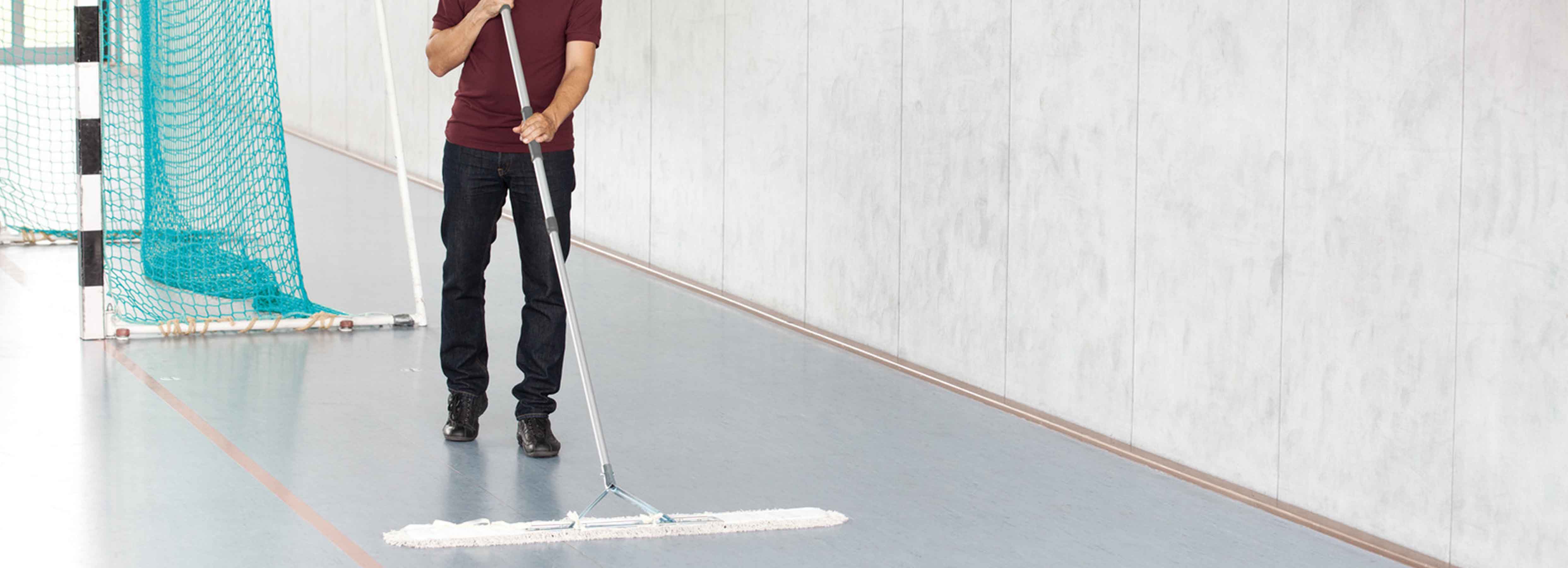 Floor cleaning - dusting